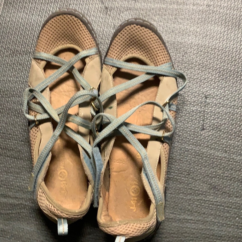 J-41 Adventure shoes, similar to barefoot with some support and nice padding.